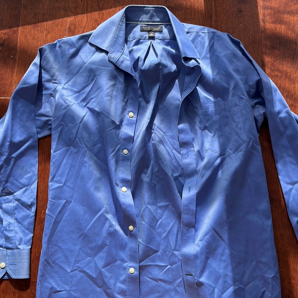 Small mens light blue button down Banana Republic